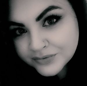 Meet your Posher, Cassandra